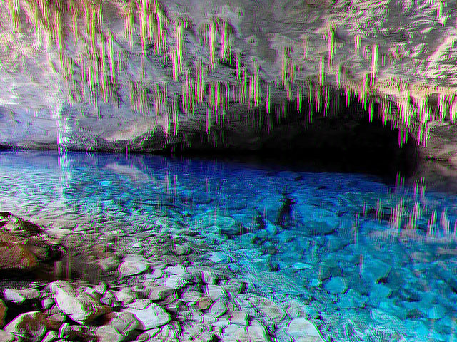 gruta-do-lago-azul